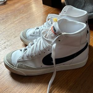 Nike Blazer Mid '77 Vintage Women's Shoe Size 7.5